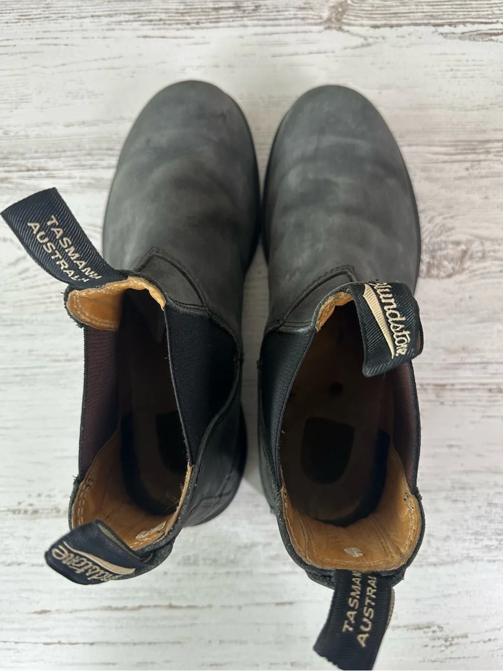 BLUNDSTONE Classic Chelsea Pull On Leather Boots 9 Gray